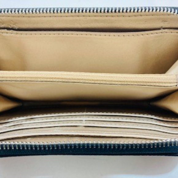 Guess Cross Zipper wallet - Picture 7 of 8